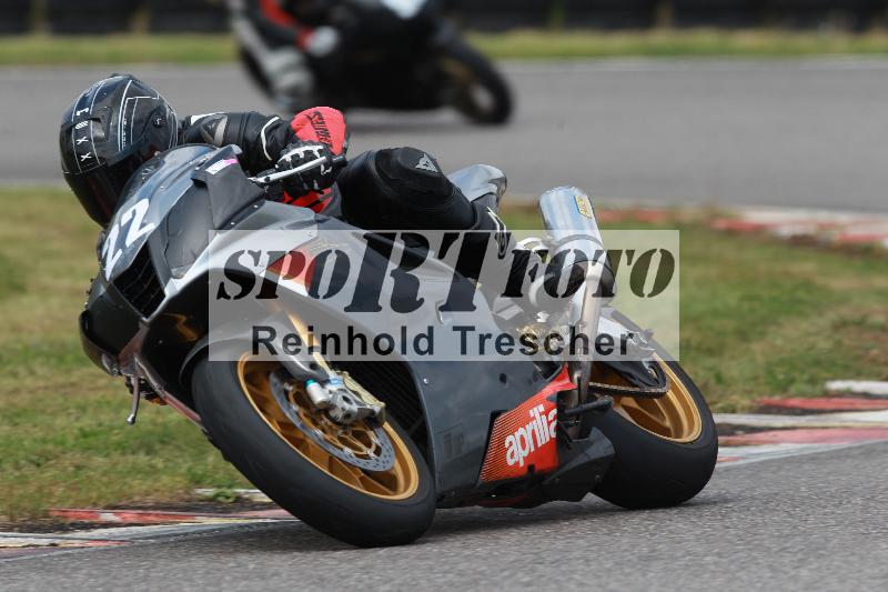 Archiv-2022/13 25.04.2022 Plüss Moto Sport ADR/Freies Fahren/22